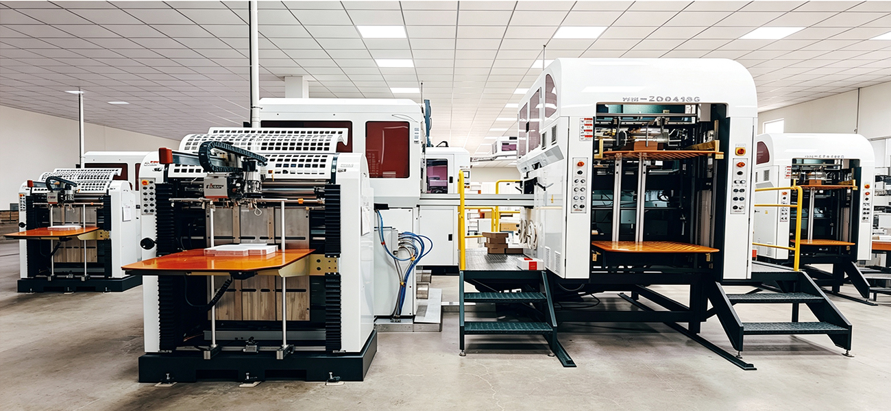 Automatic box-forming equipment on the factory floor